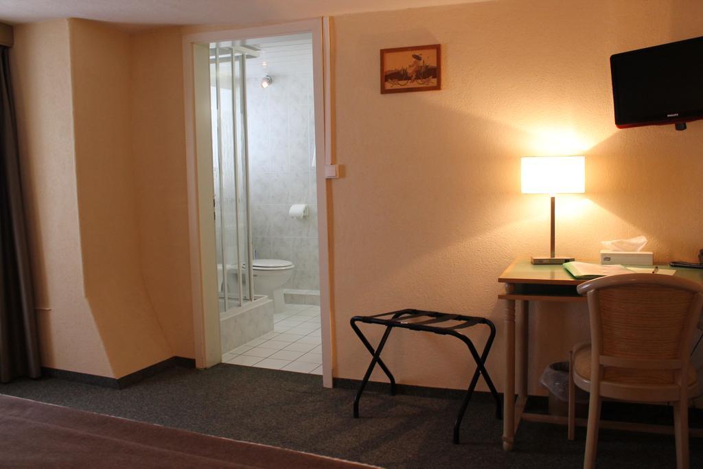 Auberge Des Trois Chateaux 엥기쉬하임 외부 사진