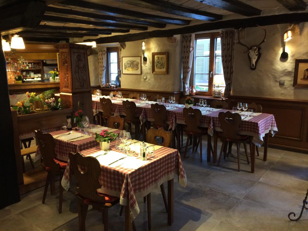 Auberge Des Trois Chateaux 엥기쉬하임 외부 사진