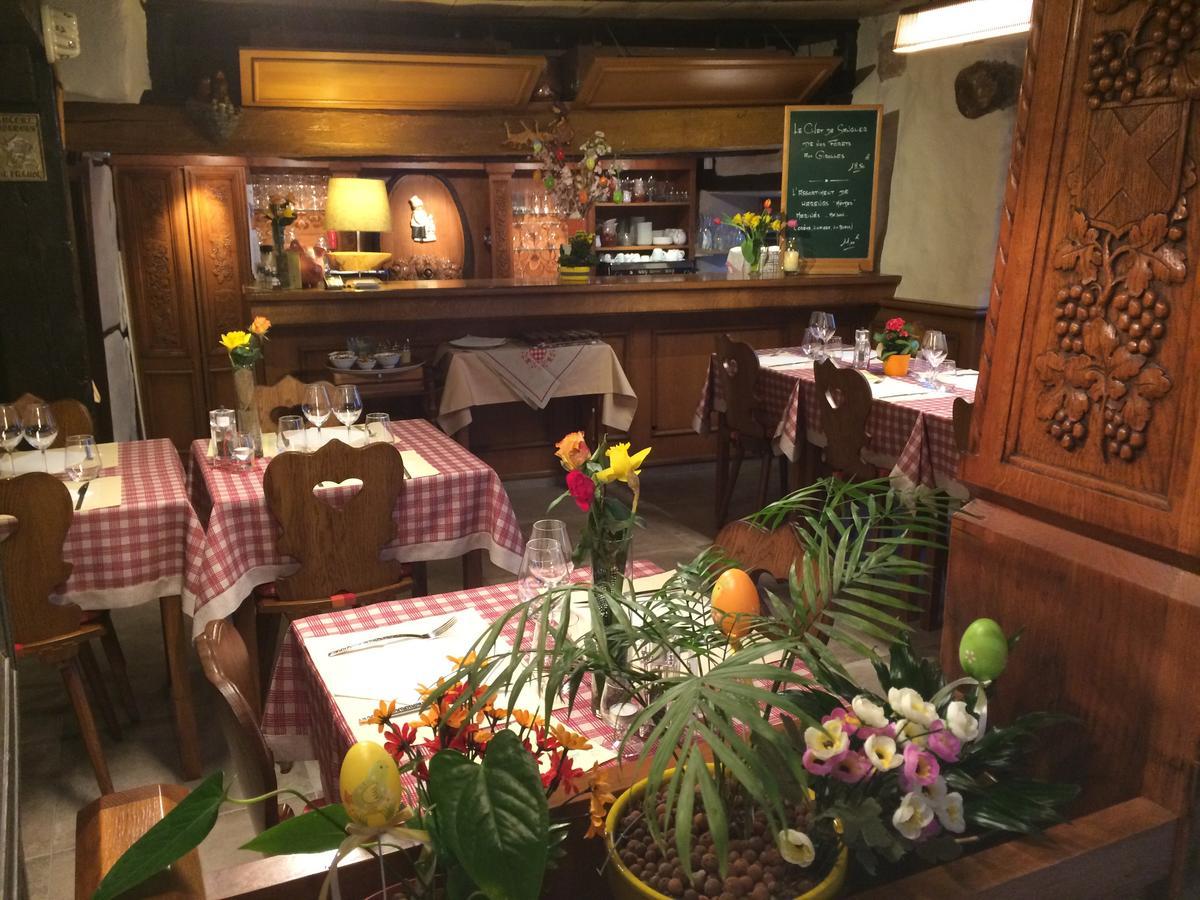 Auberge Des Trois Chateaux 엥기쉬하임 외부 사진