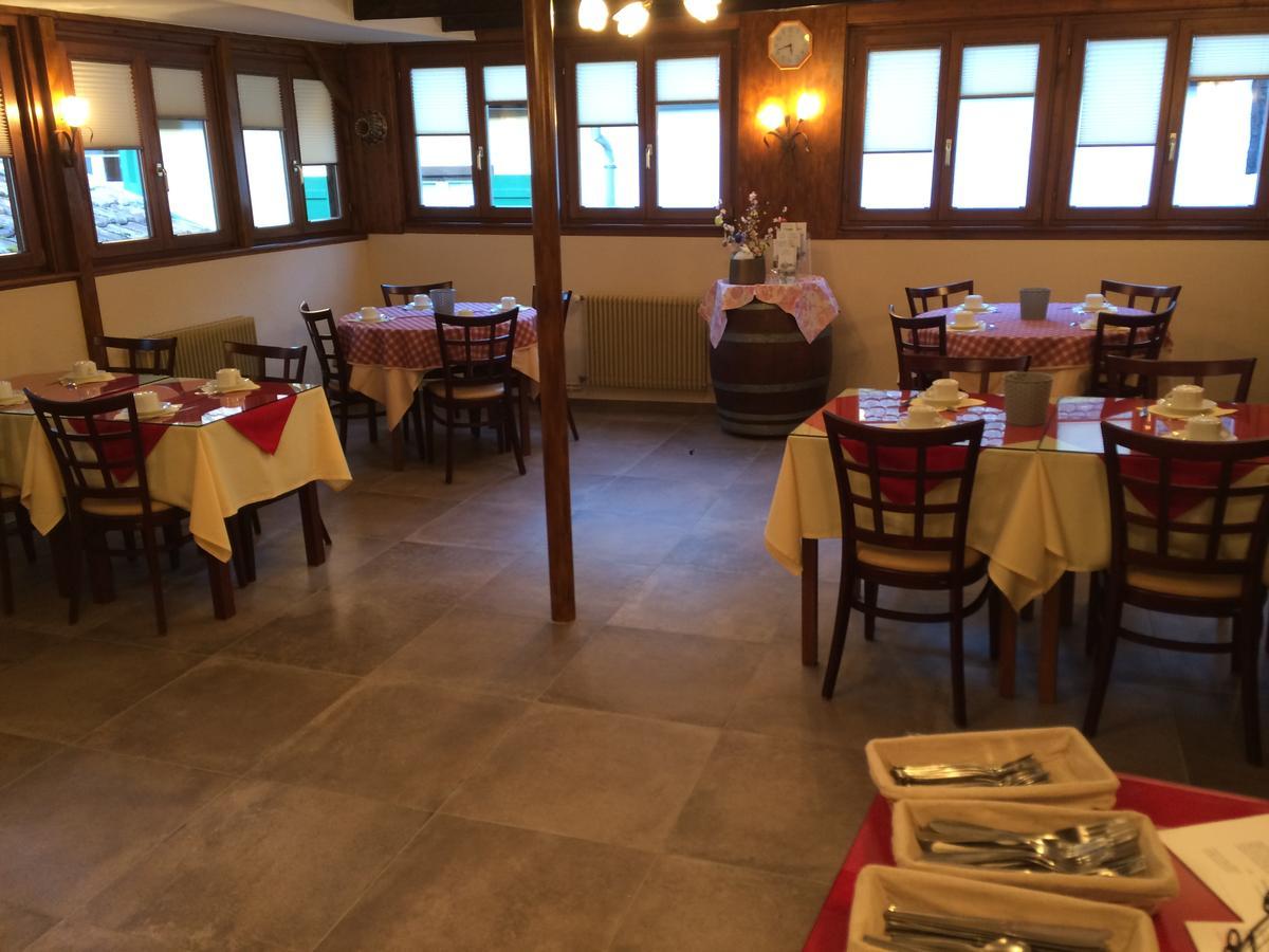 Auberge Des Trois Chateaux 엥기쉬하임 외부 사진