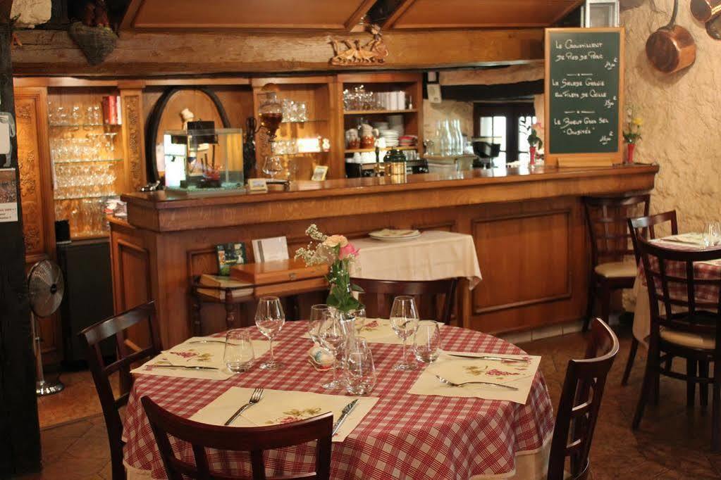 Auberge Des Trois Chateaux 엥기쉬하임 외부 사진